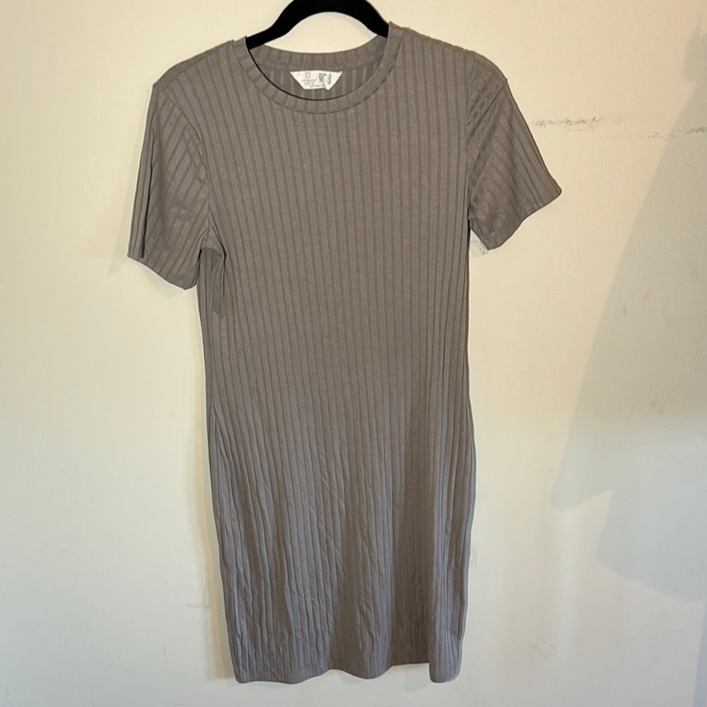 ⭐️Gray Ribbed Dress - Picture 1 of 7